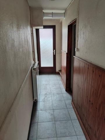 Jolie maison de village à faire revivre...