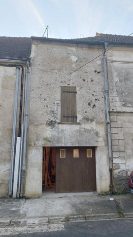 Jolie maison de village à faire revivre...