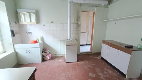 Jolie maison de village à faire revivre...