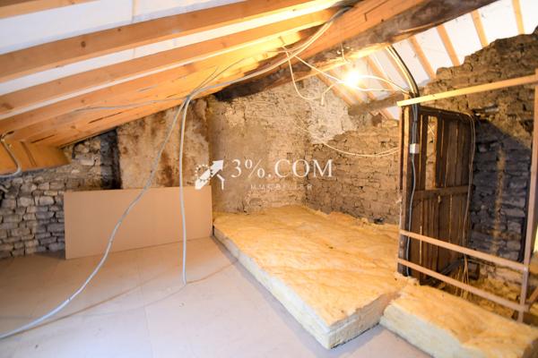 Maison de 76 m² à rénover avec 2 chambres et une cours Vaucouleurs (55140)