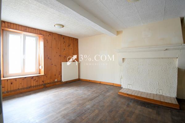 Maison de 76 m² à rénover avec 2 chambres et une cours Vaucouleurs (55140)