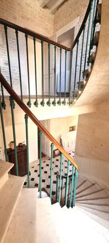 NIORT CENTRE ? Hôtel particulier de caractère ? Fin XVIIIe siècle, Niort 79000