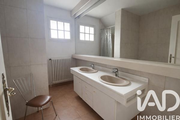 Maison à vendre 8 pièces 222,05 m² Beaucaire