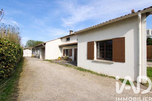 Maison à vendre 8 pièces 222,05 m² Beaucaire