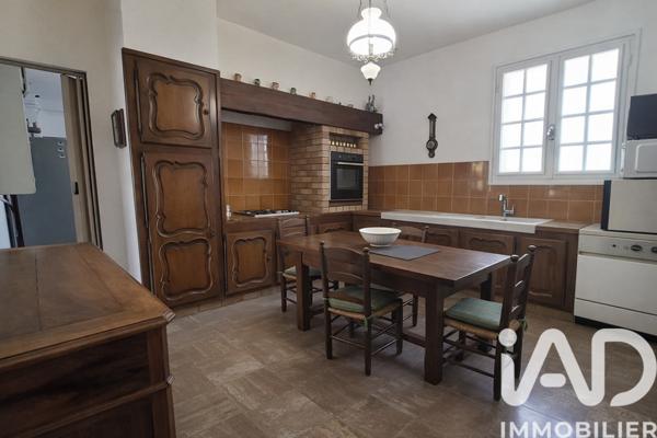 Maison à vendre 8 pièces 222,05 m² Beaucaire