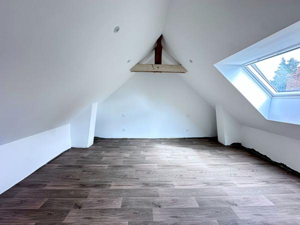 Vente jolie maison rénovée avec goût de 94.77 m² comprenant 3 chambres au coeur de Mayet (72360)