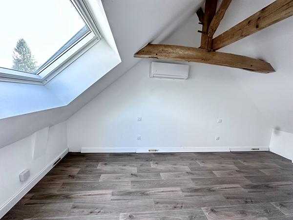 Vente jolie maison rénovée avec goût de 94.77 m² comprenant 3 chambres au coeur de Mayet (72360)