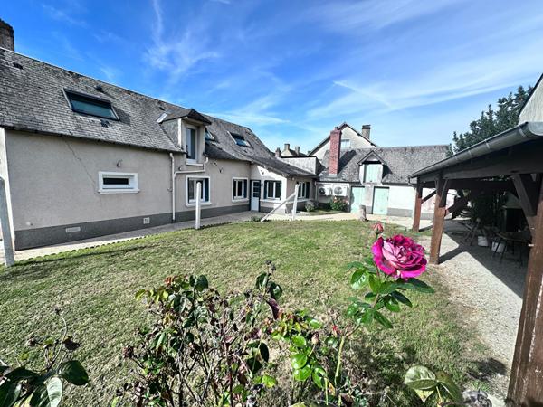 Vente jolie maison rénovée avec goût de 94.77 m² comprenant 3 chambres au coeur de Mayet (72360)