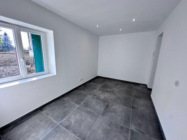 Vente jolie maison rénovée avec goût de 94.77 m² comprenant 3 chambres au coeur de Mayet (72360)