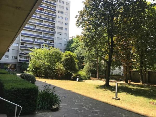 Appartement à louer à Paris (75015)
