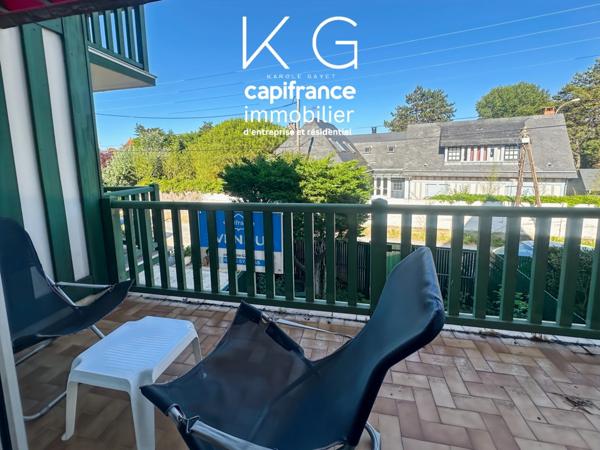 Calvados (14), BENERVILLE-SUR-MER appartement T2 à vendre 41 m2 avec balcon et box, à 200 m de la plage et à 5 min de Deauville