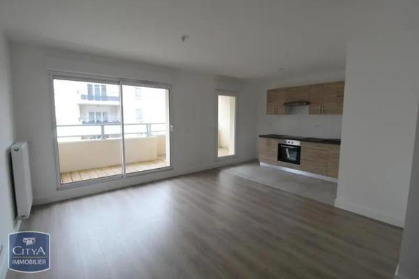 Appartement à louer 3 pièces 65.46m² Lucé (28110)
