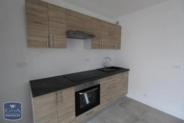 Appartement à louer 3 pièces 65.46m² Lucé (28110)
