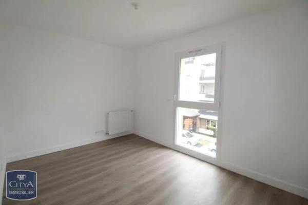 Appartement à louer 3 pièces 65.46m² Lucé (28110)