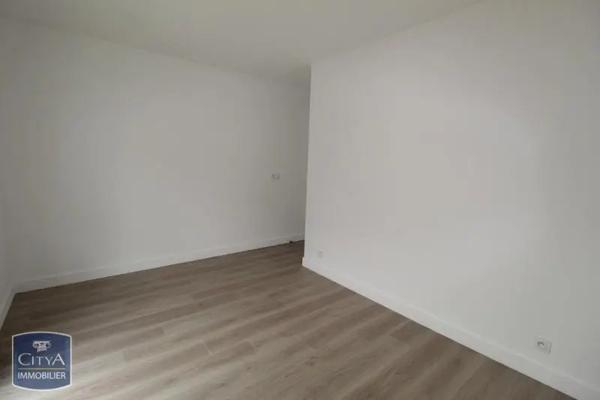 Appartement à louer 3 pièces 65.46m² Lucé (28110)