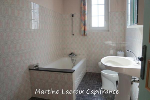 Dpt Sarthe (72), à vendre LA FERTE BERNARD maison P6 de 185 m² - Terrain de 275,00 m²