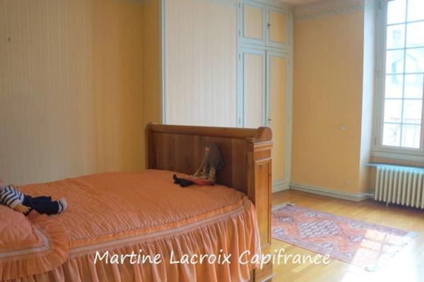 Dpt Sarthe (72), à vendre LA FERTE BERNARD maison P6 de 185 m² - Terrain de 275,00 m²