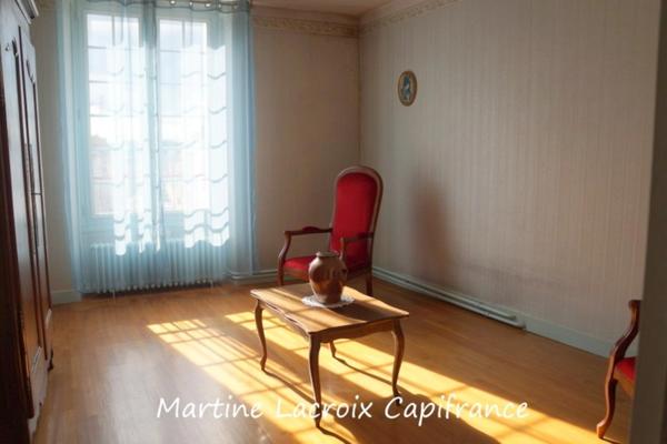 Dpt Sarthe (72), à vendre LA FERTE BERNARD maison P6 de 185 m² - Terrain de 275,00 m²