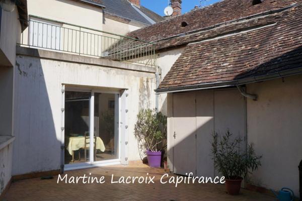 Dpt Sarthe (72), à vendre LA FERTE BERNARD maison P6 de 185 m² - Terrain de 275,00 m²