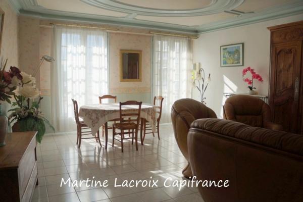 Dpt Sarthe (72), à vendre LA FERTE BERNARD maison P6 de 185 m² - Terrain de 275,00 m²