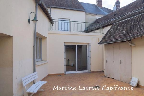 Dpt Sarthe (72), à vendre LA FERTE BERNARD maison P6 de 185 m² - Terrain de 275,00 m²