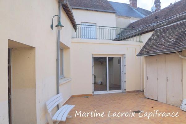 Dpt Sarthe (72), à vendre LA FERTE BERNARD maison P6 de 185 m² - Terrain de 275,00 m²