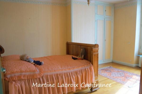 Dpt Sarthe (72), à vendre LA FERTE BERNARD maison P6 de 185 m² - Terrain de 275,00 m²