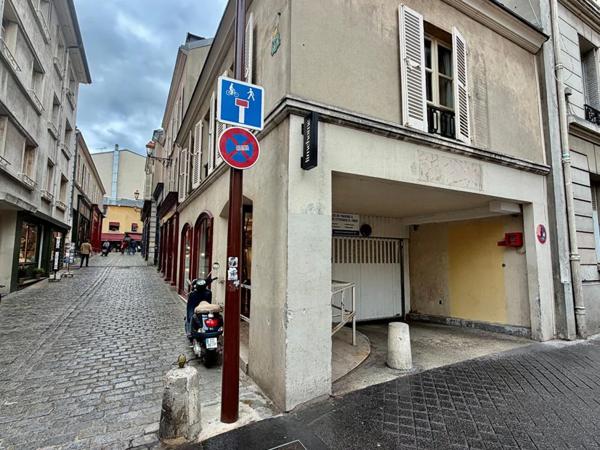 Parking / Box à vendre à Versailles (78000)