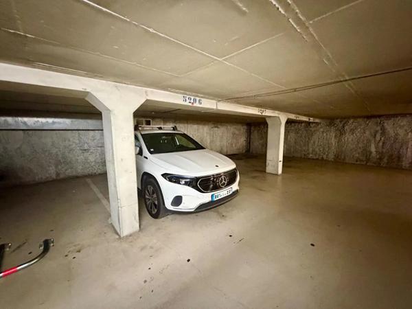 Parking / Box à vendre à Versailles (78000)