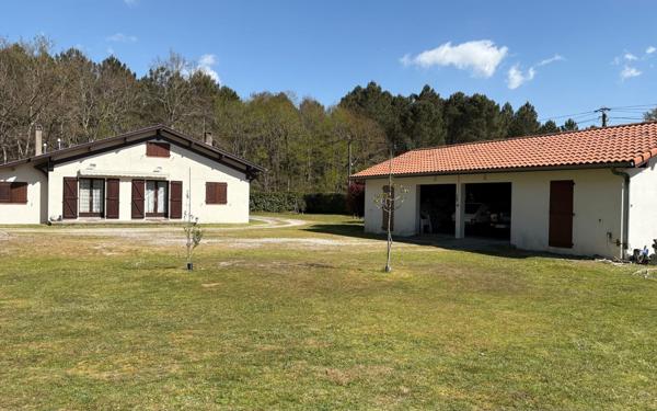 Maison à vendre    5 pièces •  Soustons