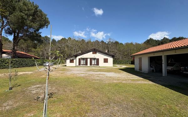 Maison à vendre    5 pièces •  Soustons