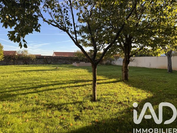 Maison à vendre 9 pièces 270 m² La Châtaigneraie