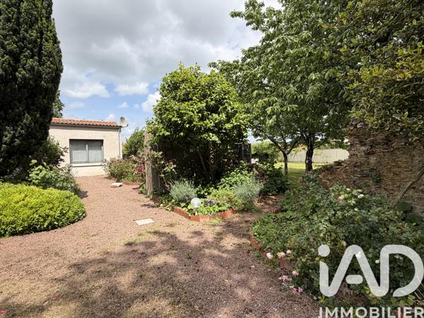 Maison à vendre 9 pièces 270 m² La Châtaigneraie