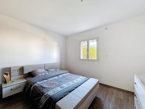 Maison moderne à vendre à LA GARNACHE - 4 chambres, piscine et grand séjour lumineux