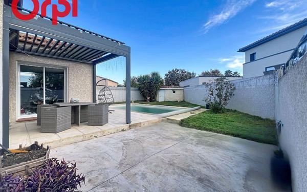 Maison à vendre    5 pièces •  Pia