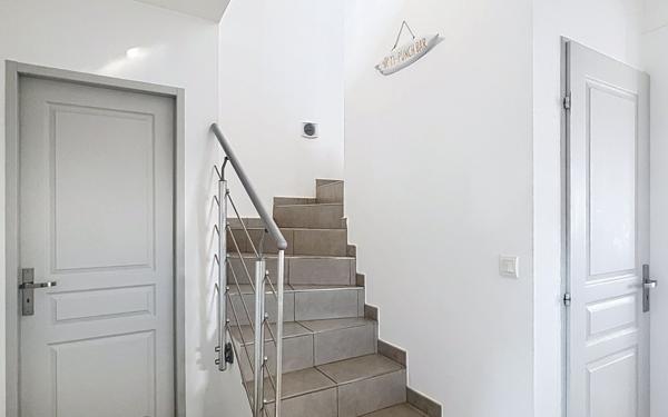 Maison à vendre    5 pièces •  Pia