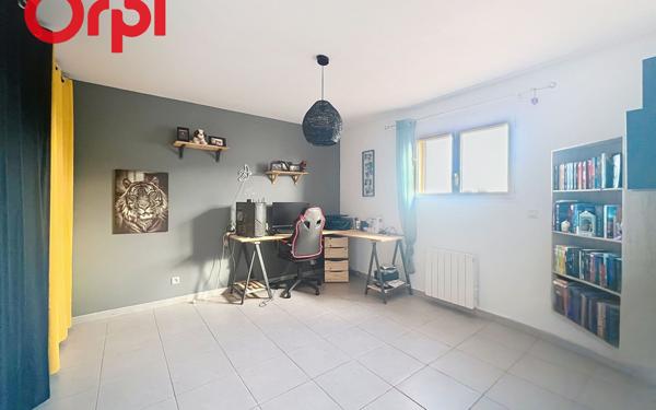 Maison à vendre    5 pièces •  Pia