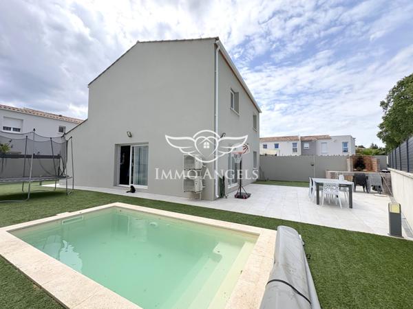MAISON DE 141 M² AVEC PISCINE SUR UNE PARCELLE DE 376 M²