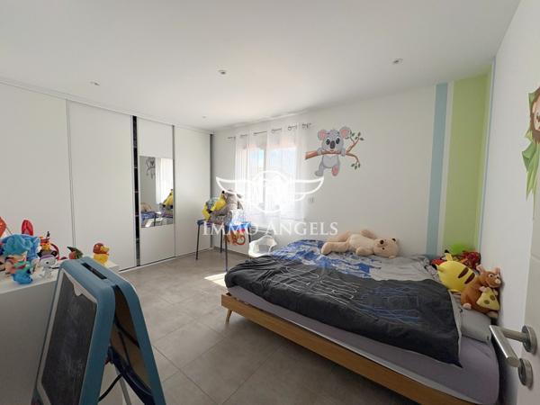 MAISON DE 141 M² AVEC PISCINE SUR UNE PARCELLE DE 376 M²