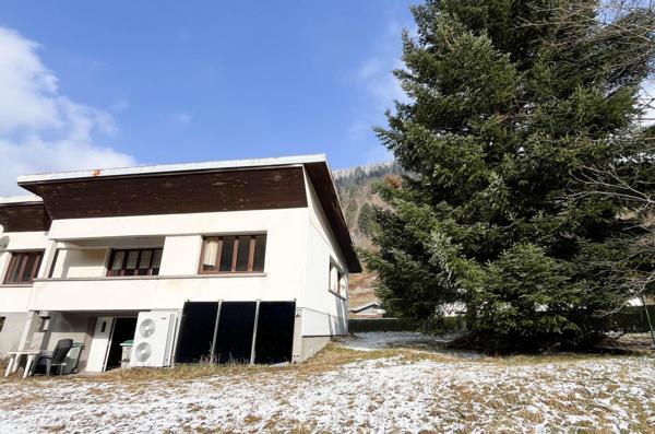 Maison mitoyenne de 90m2 T5 à rénover