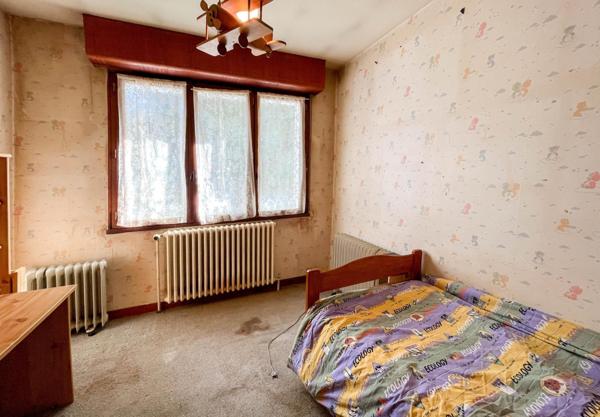 Maison mitoyenne de 90m2 T5 à rénover