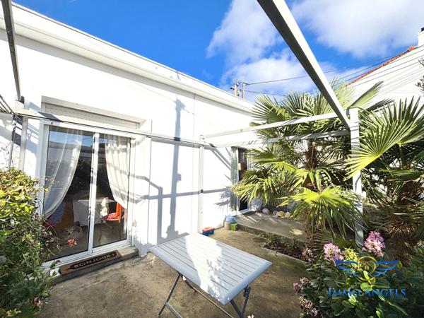 MAISON RÉNOVÉE DE PLAIN-PIED AVEC PLAGE ET COMMERCE À PIED