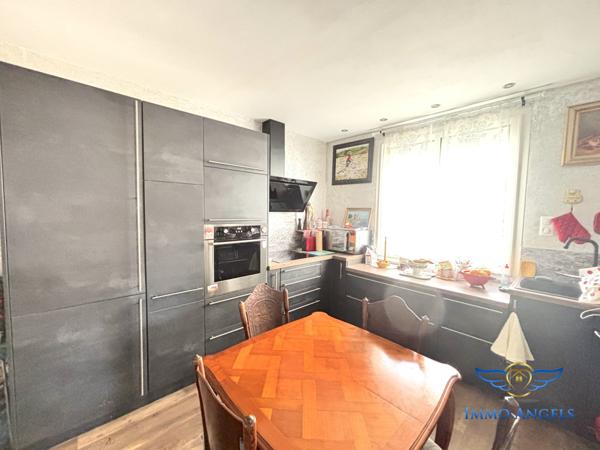 MAISON RÉNOVÉE DE PLAIN-PIED AVEC PLAGE ET COMMERCE À PIED