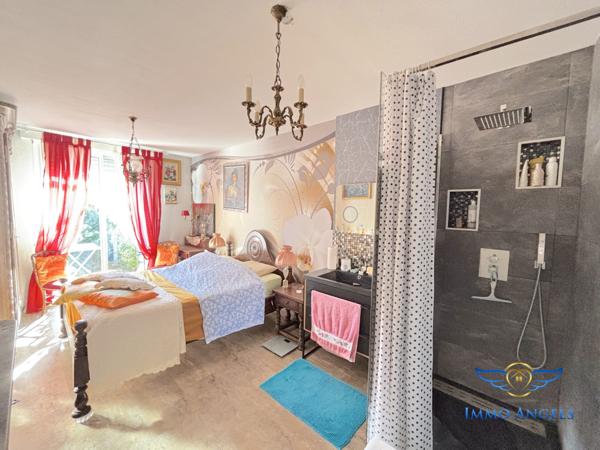 MAISON RÉNOVÉE DE PLAIN-PIED AVEC PLAGE ET COMMERCE À PIED