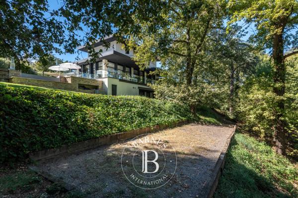 Charbonnières-les-Bains, Maison 5 Chambres -  316 m² à vendre