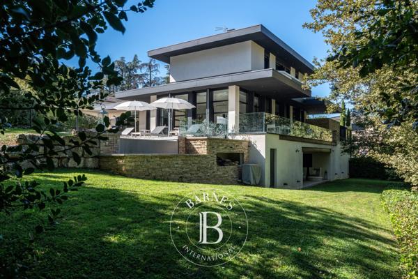 Charbonnières-les-Bains, Maison 5 Chambres -  316 m² à vendre
