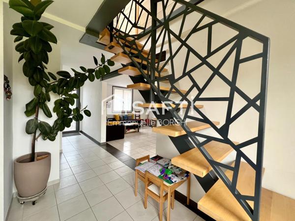 Maison 3 chambres, 2 bureaux, jardin, dépendances