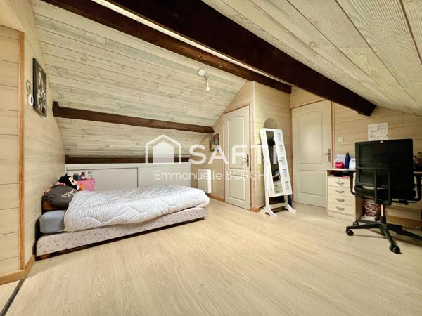 Maison 3 chambres, 2 bureaux, jardin, dépendances