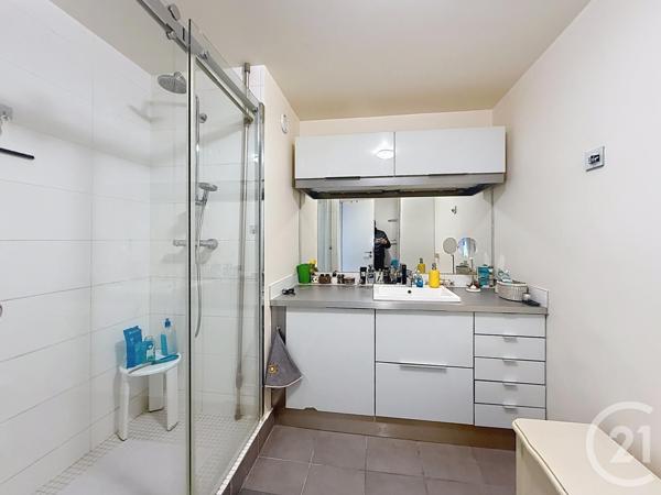 Appartement F4 à vendre  4 pièces - 87,71 m2 NANTERRE - 92