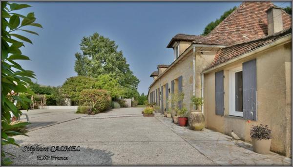 Périgourdine + gîte - 305 m² - Piscine - 7 chambres - Terrain 4070 m²